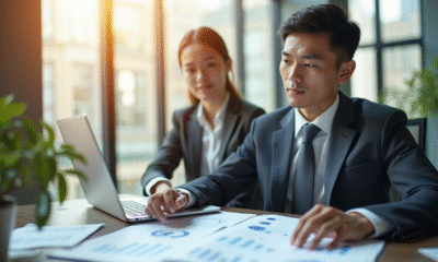 Jeune professionnel en finance analysant des documents